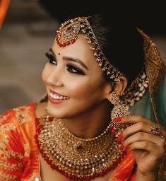 Best bridal makeup artist in Gomti nagar Lucknow